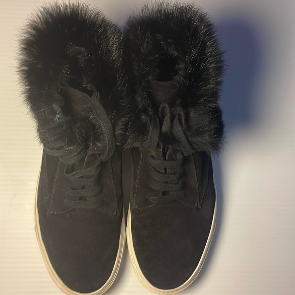 Vince. Nyack, Black SU valentines too women size 7 1/2